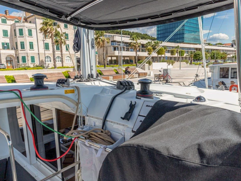 Pronajmout si Lagoon Lagoon 40 v Komolac