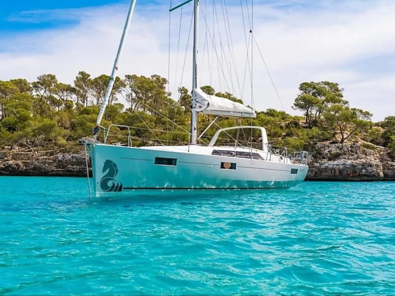 Pronájem lodi Bénéteau Oceanis 41.1 v Alimos na Samboatu