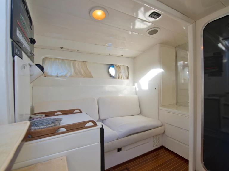 Pronájem lodi Baia 40 FT v Positano na Samboatu