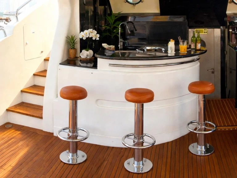 Pronájem Jachta Benetti s licencí