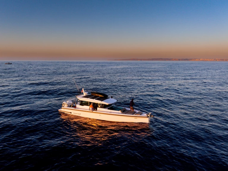 Pronájem jachty v Valletta -Axopar Axopar 37 XC Cross Cabin na Samboatu