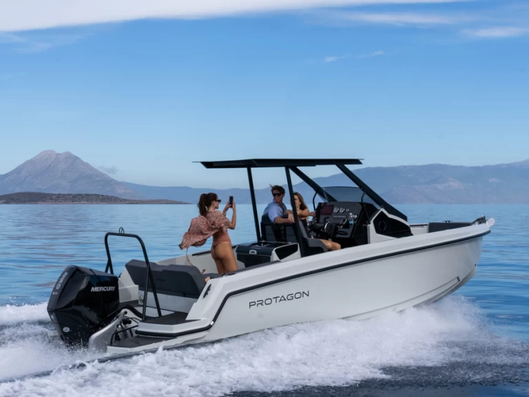 Pronajmout Motorová loď se skipperem či ne Protagon v Gáïos