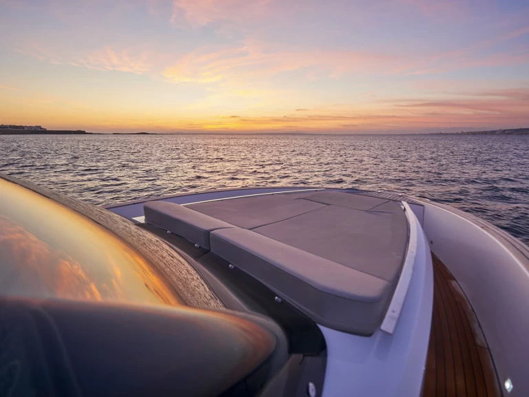 Pronájem lodi Astondoa 377 Coupe v Lagos na Samboatu