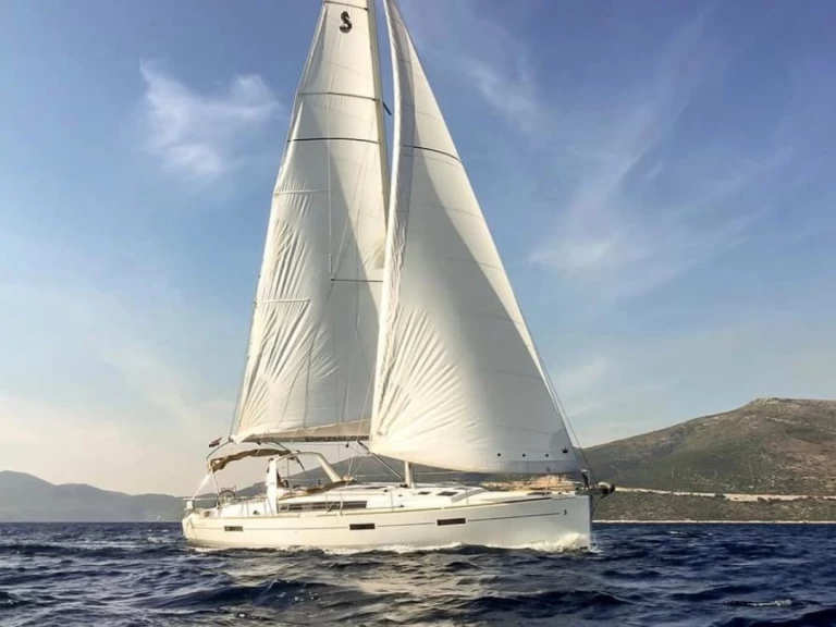 Pronájem lodi Bénéteau Oceanis 45 v San Miguel De Abona na Samboatu