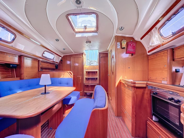 Pronájem lodi Salamína lákavé ceny Bavaria 42