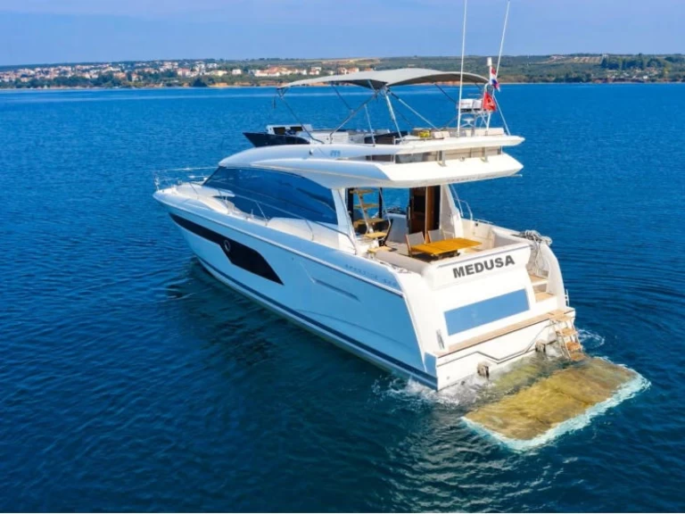 Pronájem jachty v Split -Jeanneau Prestige 520 Flybridge - 3 + 1 cab. na Samboatu