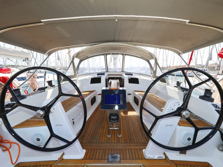 Pronájem jachty v Biograd Na Moru -Hanse Hanse 415 na Samboatu