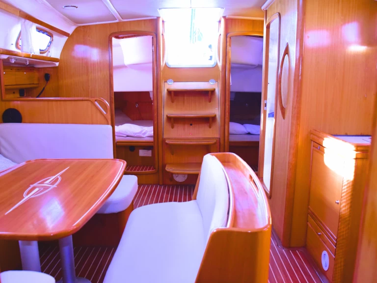 Bavaria Cruiser 46 jednotlivci a charterové společnosti v La Spezia