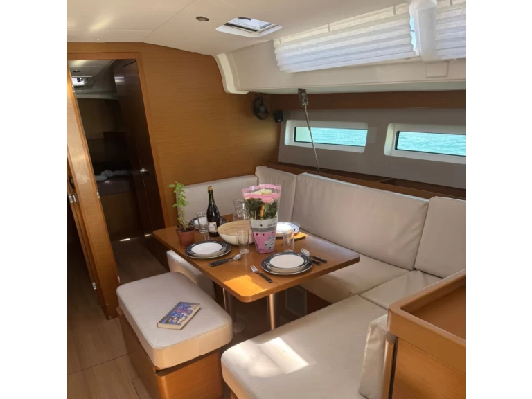 Pronájem jachty v Alimos -Jeanneau Sun Odyssey 490 na Samboatu