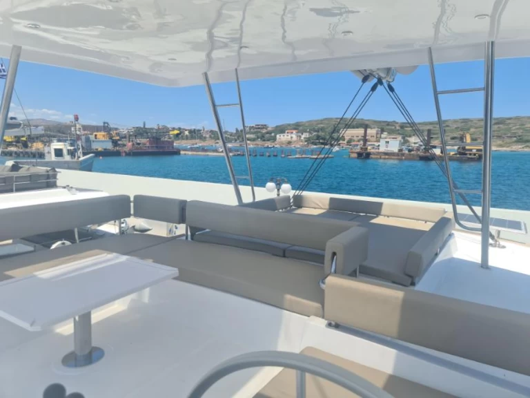 Pronájem lodi Bali Bali 4.6 v Lavrio na Samboatu