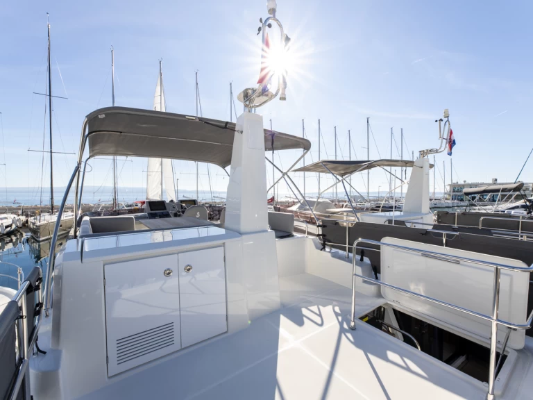 Pronájem Motorová loď v Split -Bénéteau Swift Trawler 41