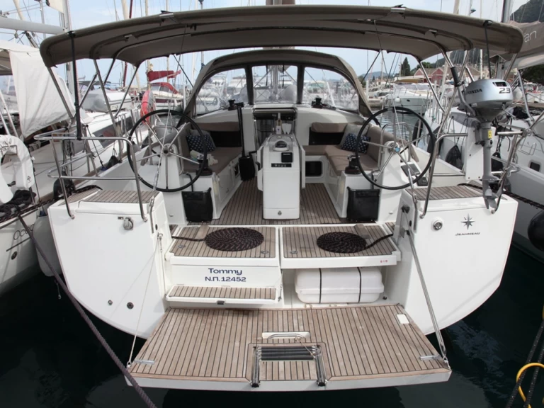 Pronájem jachty v Benítses -Jeanneau Sun Odyssey 440 na Samboatu