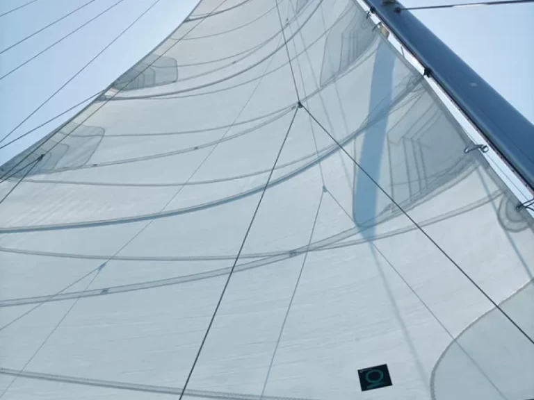 Pronajmout si Bénéteau Oceanis 50 Family v Eleusis