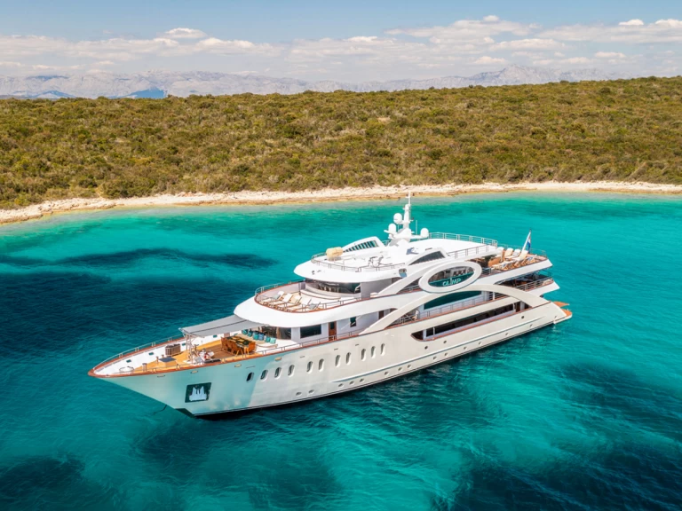 Pronajmout Plachetnice se skipperem či ne Custom Made v Split