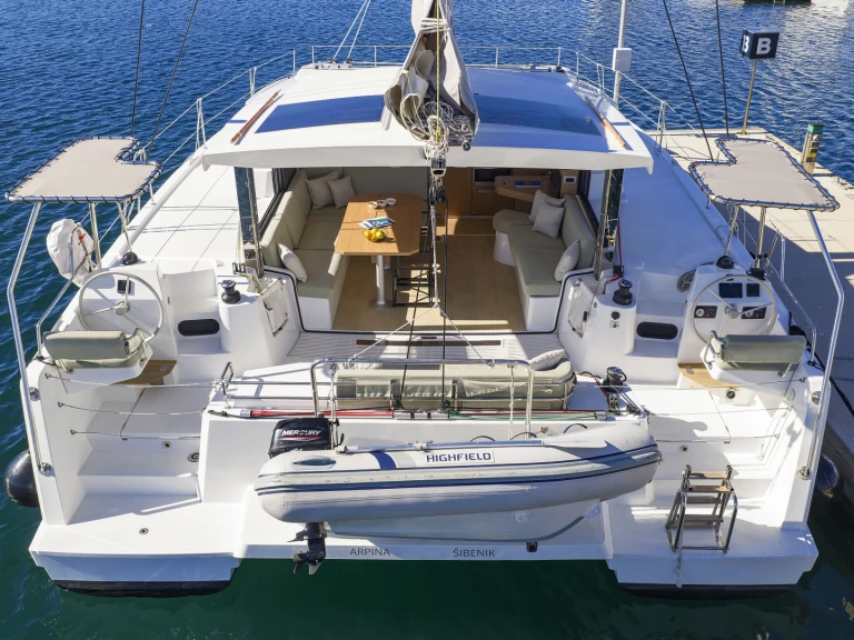 Pronájem Katamarán Bali s licencí