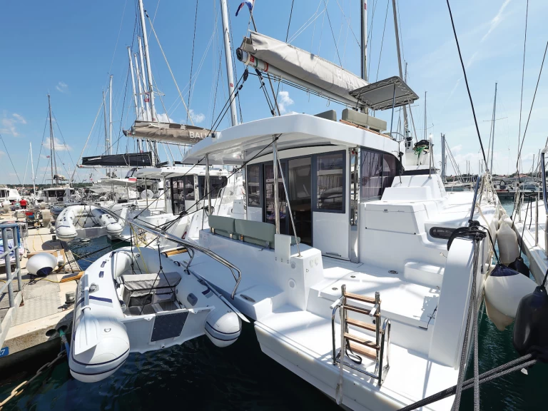 Pronajmout si Bali Bali Catspace Voile v Biograd Na Moru