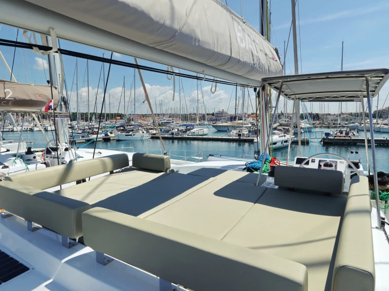 Pronájem Katamarán v Biograd Na Moru -Bali Bali Catspace Voile