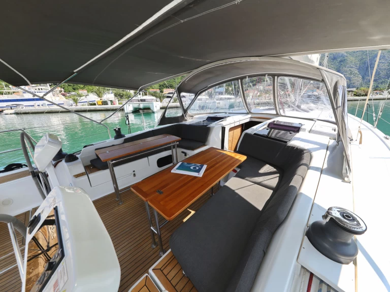 Pronajmout si Hanse Hanse 508 v Komolac
