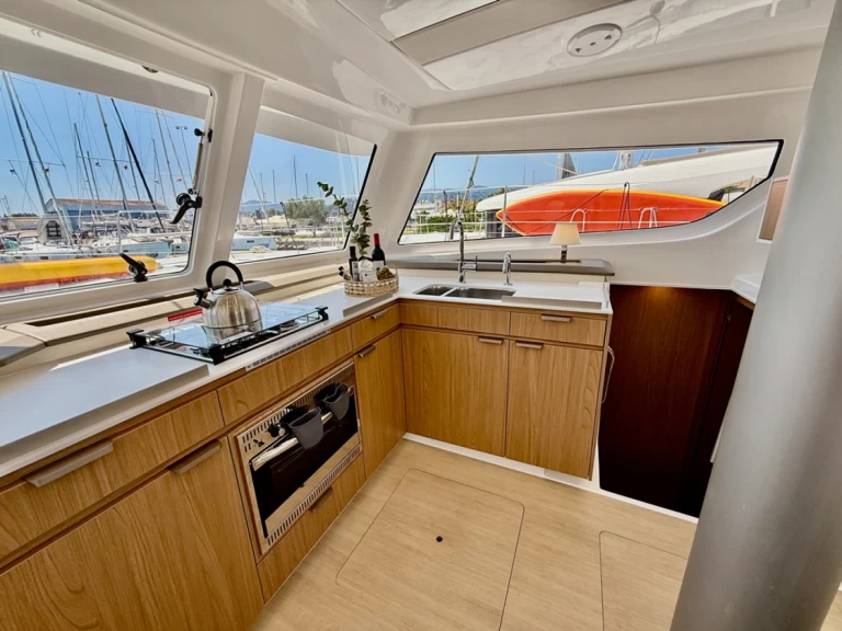 Pronájem Katamarán v Nidri -Bali Bali Catspace Voile