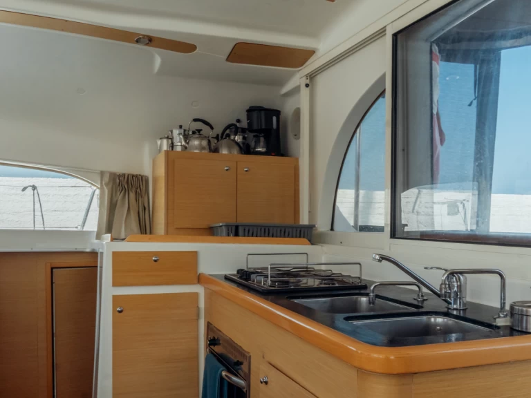 Lagoon Lagoon 380 S2 jednotlivci a charterové společnosti v Kos