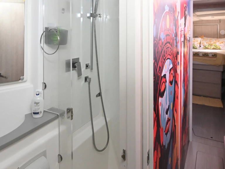 Katamarán k pronájmu v Nidri za nejlepší cenu