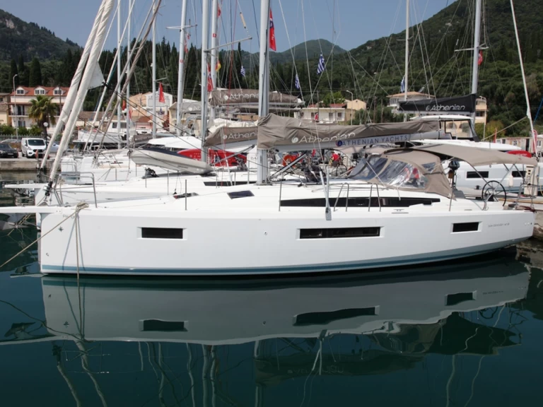 Pronájem lodi Benítses lákavé ceny Sun Odyssey 410