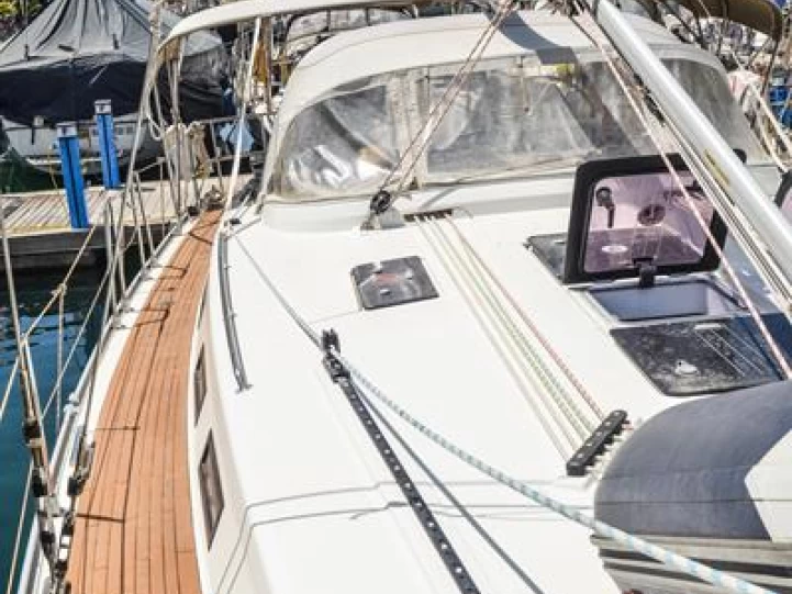 Pronájem Plachetnice Bavaria s licencí