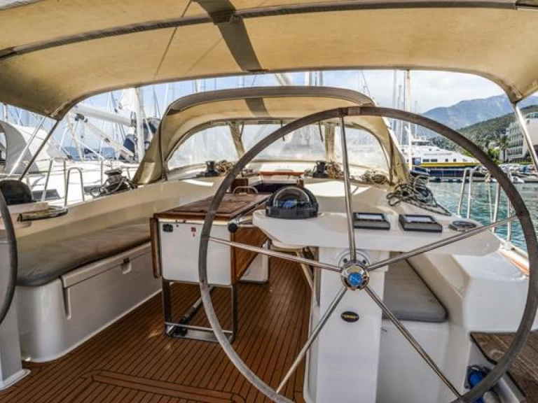 Bavaria Cruiser 45 jednotlivci a charterové společnosti v Fethiye
