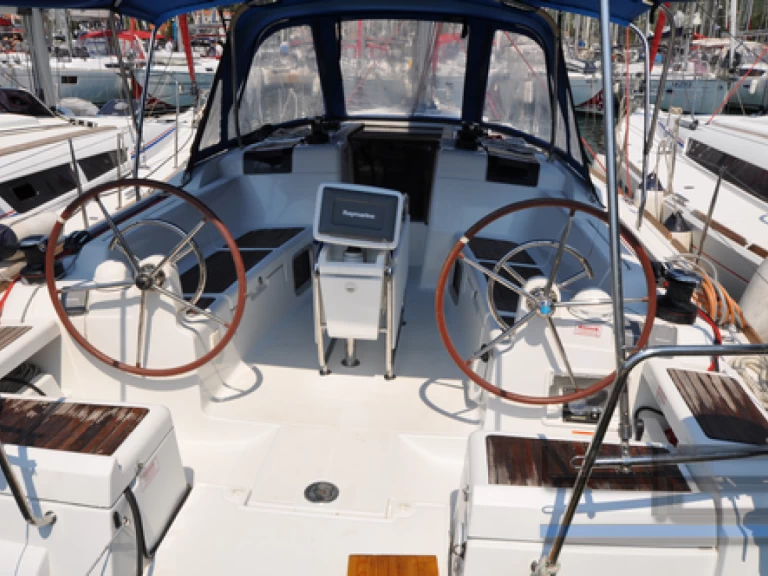 Pronájem lodi Fethiye lákavé ceny Sun Odyssey 409
