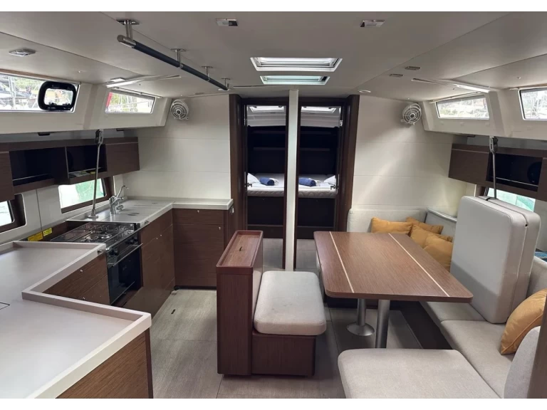 Pronájem Plachetnice Bénéteau s licencí