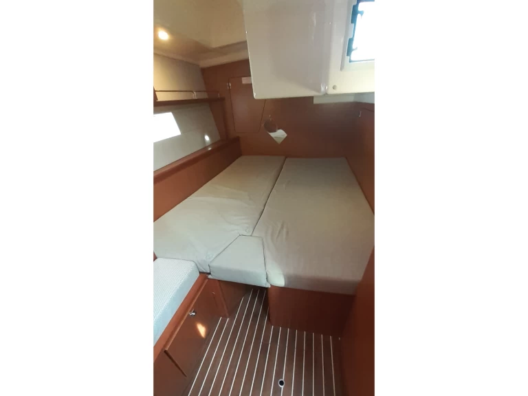 Pronájem Plachetnice Bavaria s licencí