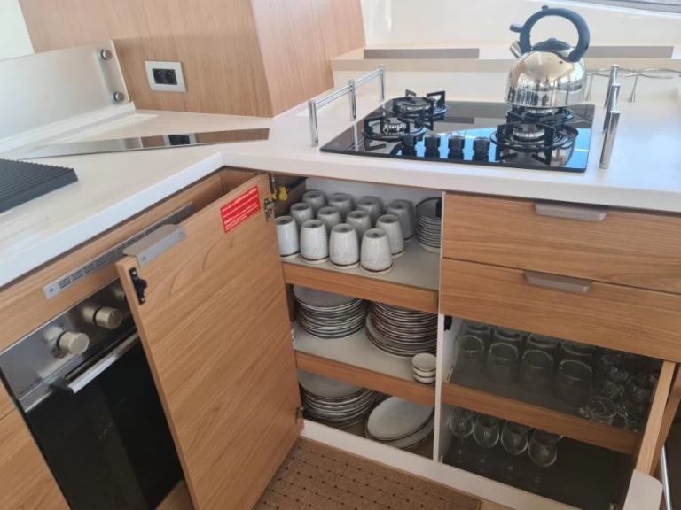 Pronájem Katamarán Bali s licencí