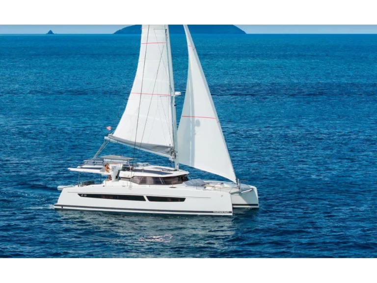 Pronájem Katamarán Fountaine Pajot s licencí