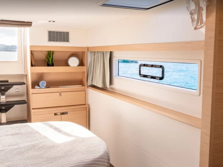 Fountaine Pajot FP 51 jednotlivci a charterové společnosti v Cogolin