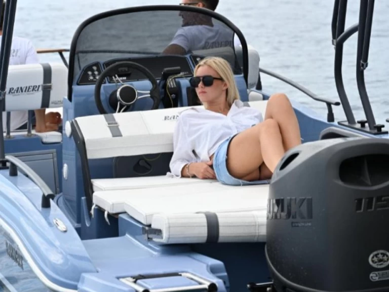 Pronajmout Motorová loď se skipperem či ne Ranieri v Bevazzana
