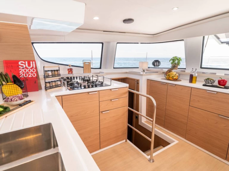 Pronájem Katamarán Bali s licencí