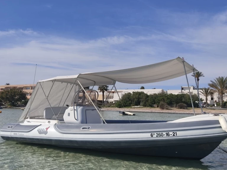 Pronájem Polotuhá loď v Marina Formentera -MV Marine 650