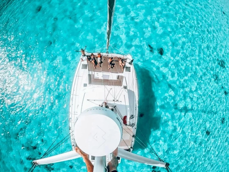 Bali Bali 4.5 jednotlivci a charterové společnosti v Punaauia