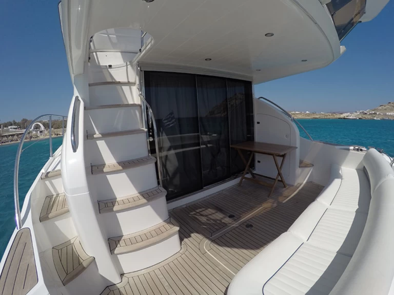 Pronajmout si Princess 42 Fly Stef  v Mykonos (City)