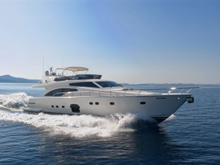 Pronajmout si Ferretti Ferretti 681 v Dubrovník