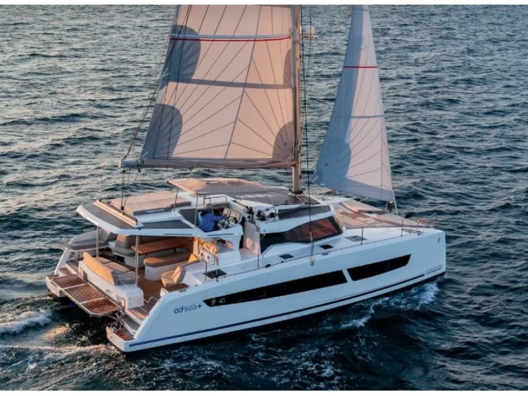Pronájem Katamarán Fountaine Pajot s licencí