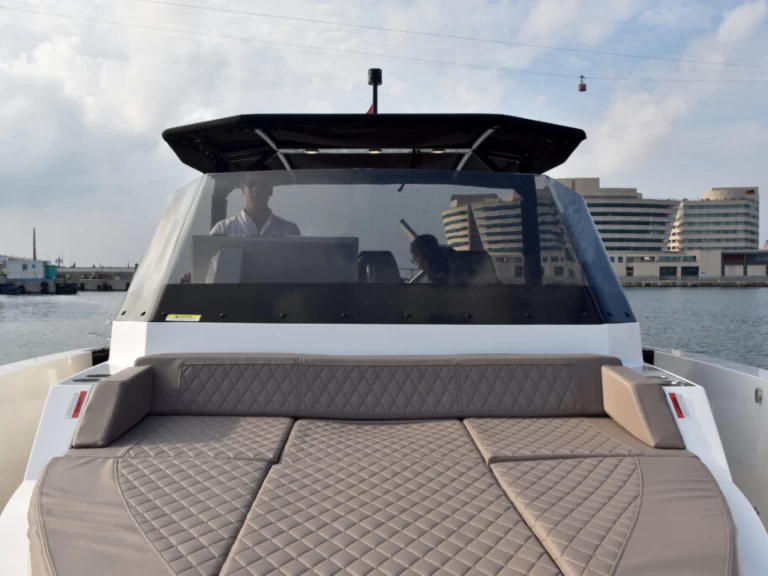 Pronajmout Motorová loď se skipperem či ne DE ANTONIO Yachts v Mahon