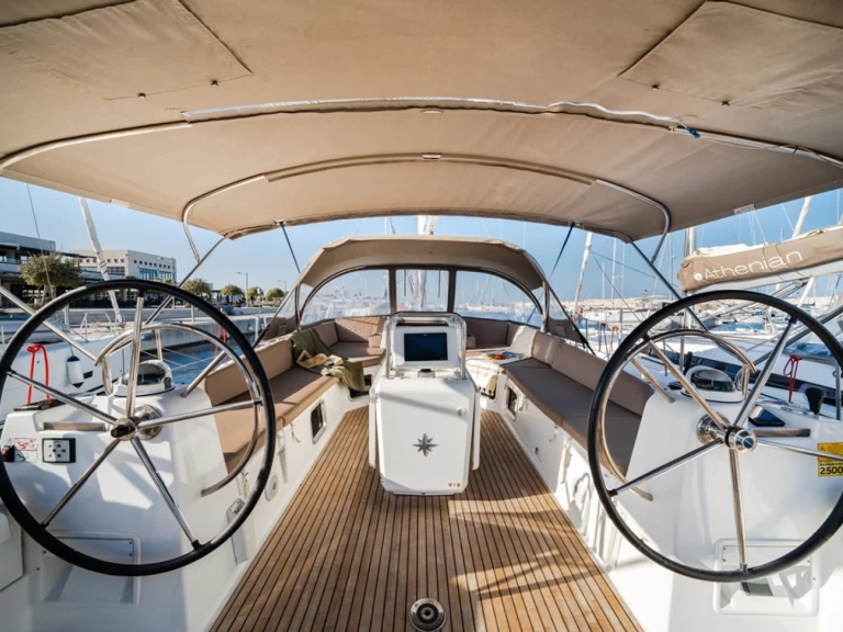 Pronájem Plachetnice Jeanneau s licencí