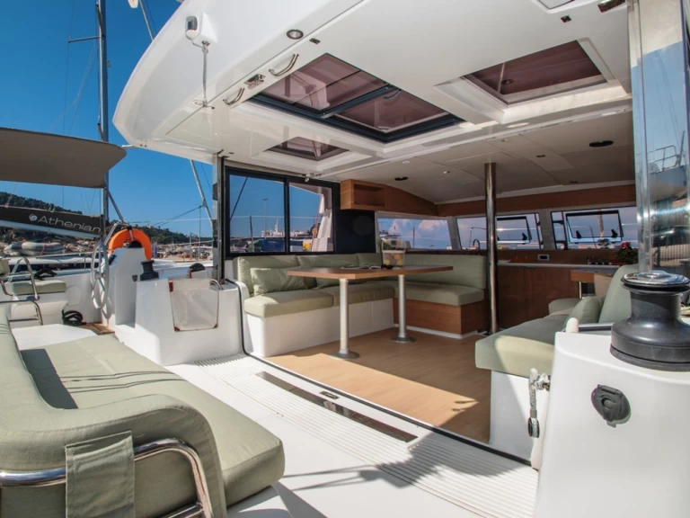 Pronajmout si Bali Bali Catsmart v Nidri