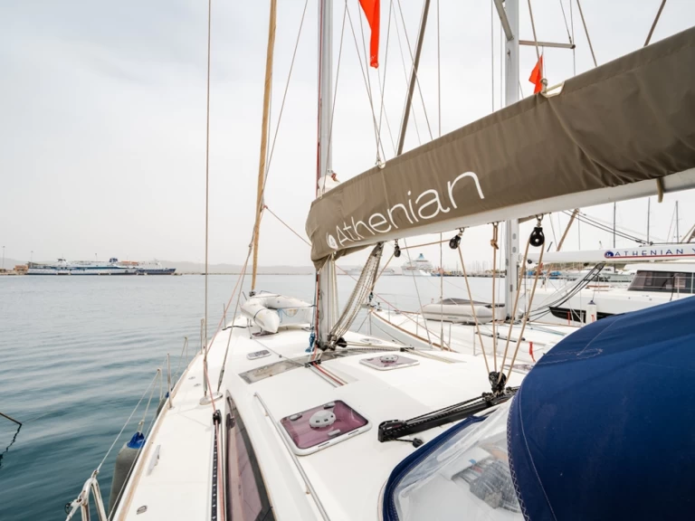 Jeanneau Jeanneau 53 jednotlivci a charterové společnosti v Lavrio