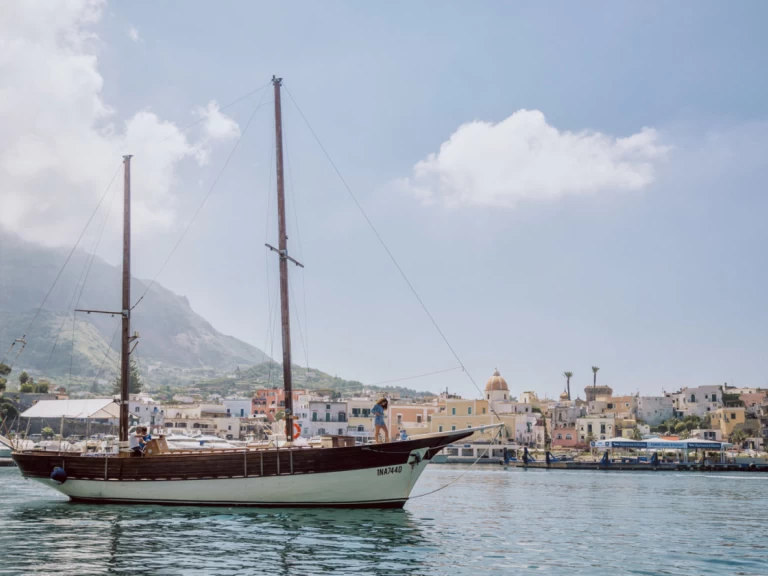 Pronájem lodi Forio lákavé ceny Goletta