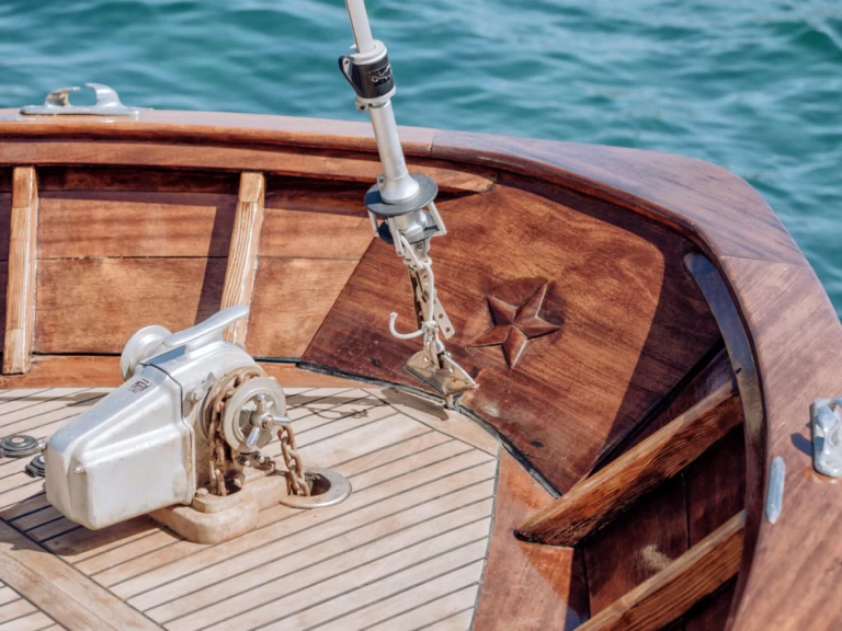 Pronajmout si Di Pinto Sparviero v Forio