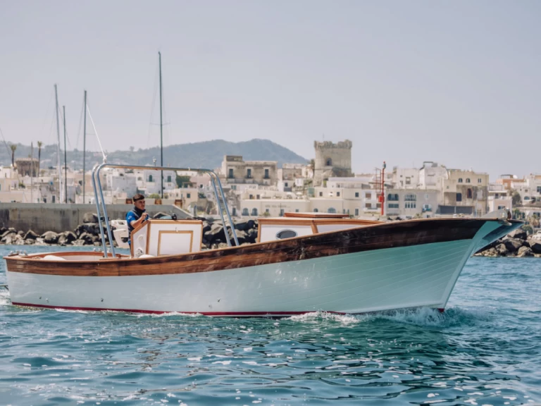 Pronajmout Motorová loď se skipperem či ne O.P Nautica  v Forio