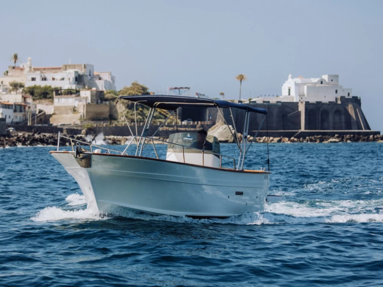 Pronájem Motorová loď v Forio -O.P Nautica Gozzo 780