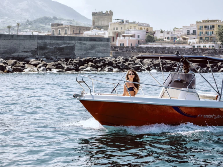 Pronajmout si Terminal Boat 21 v Forio